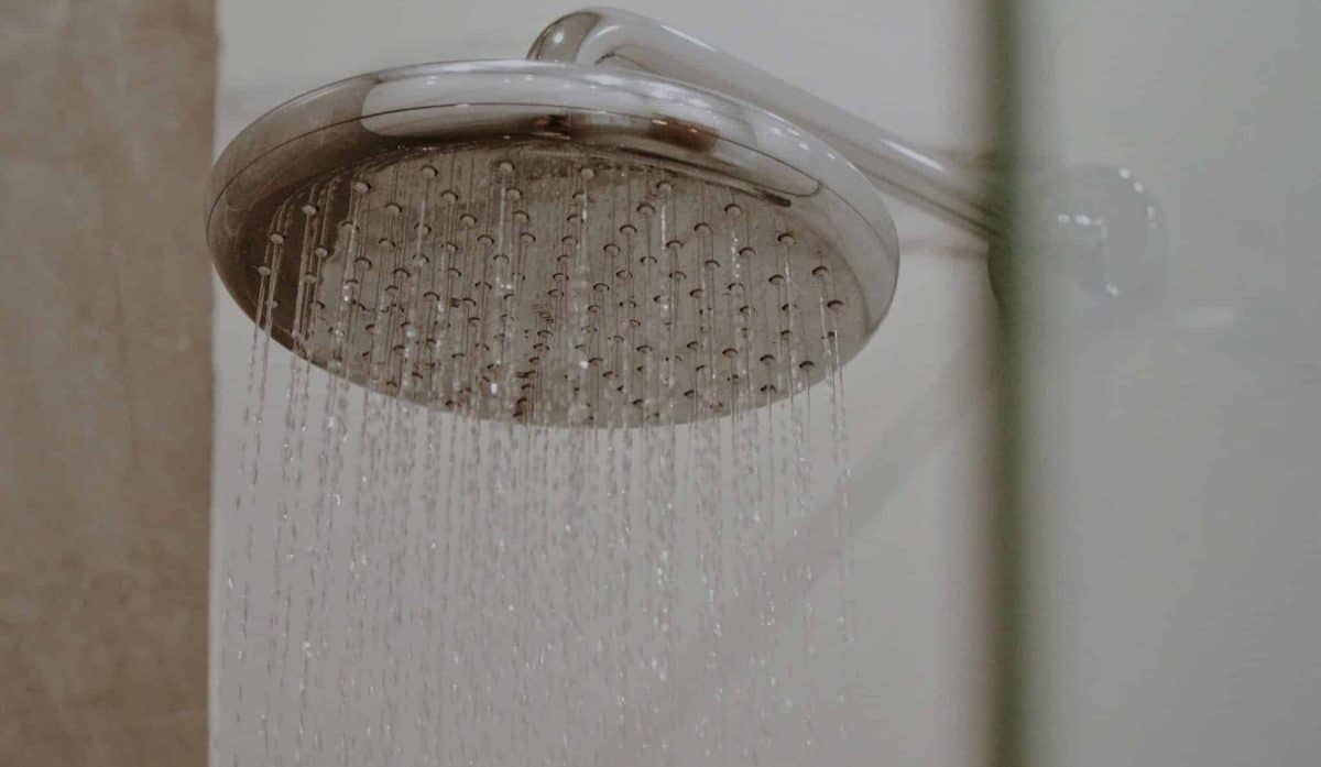 shower head with steamy water