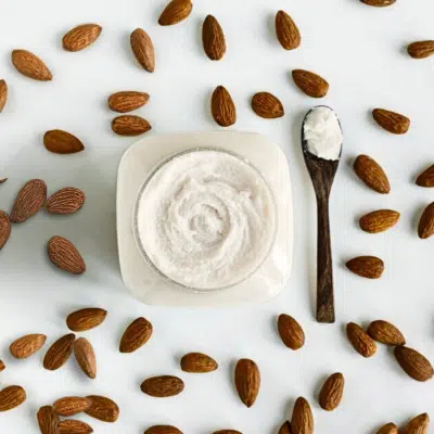 Almond Affair Body Polish