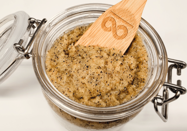 Almond Affair Body Polish